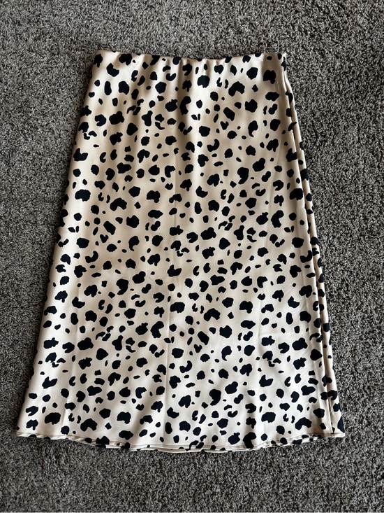 Renee C. Dresses & Skirts - Renee C. Leopard Print Satin Midi Skirt - Beige & Black